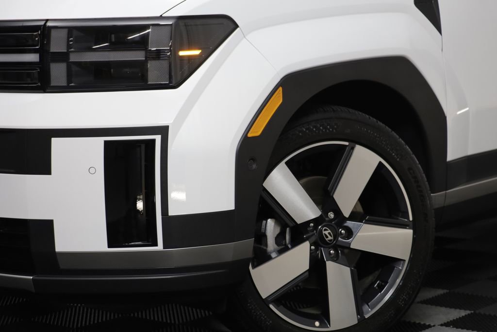 Used 2025 Hyundai Santa Fe Limited image 3