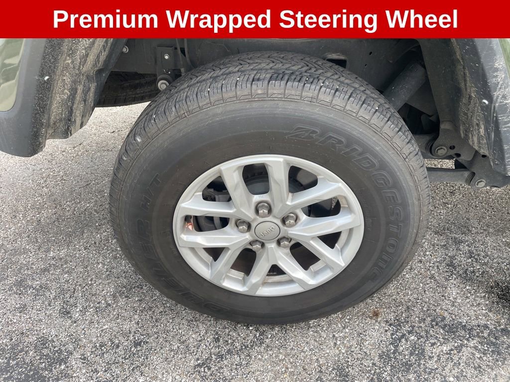 Used 2023 Jeep Gladiator Sport image 13