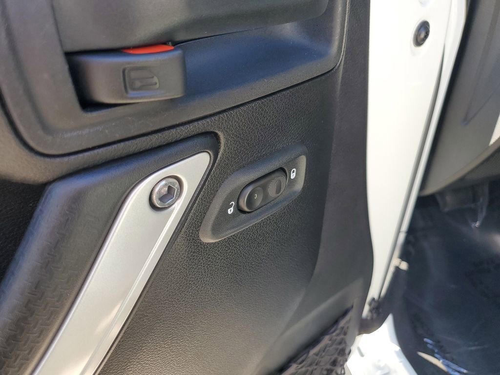 Used 2015 Jeep Wrangler Unlimited Sahara w/ Trailer Tow Group image 27