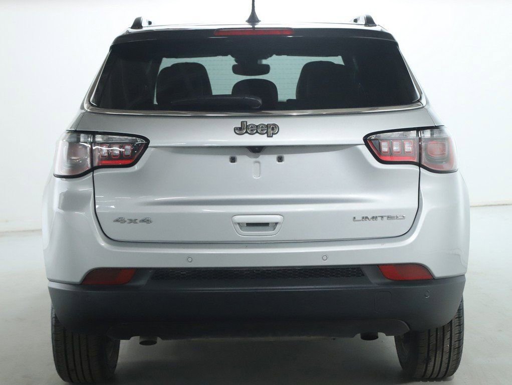 Used 2025 Jeep Compass Limited image 42