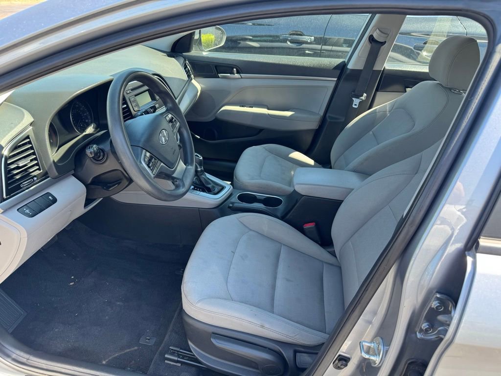 Used 2017 Hyundai Elantra SE image 7