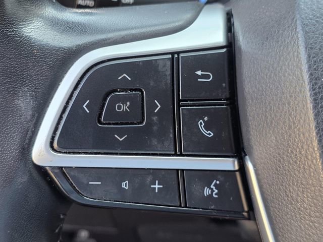 Used 2022 Toyota Highlander XLE image 28