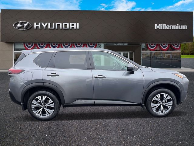 Used 2022 Nissan Rogue SV AWD/4WD image 4
