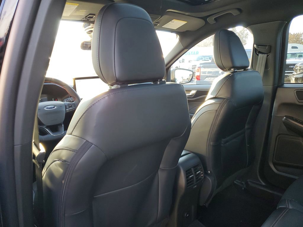 New 2026 Ford Escape ST-Line w/ Tech Pack #1 image 31