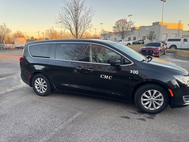 Used 2018 Chrysler Pacifica Touring Plus image 6