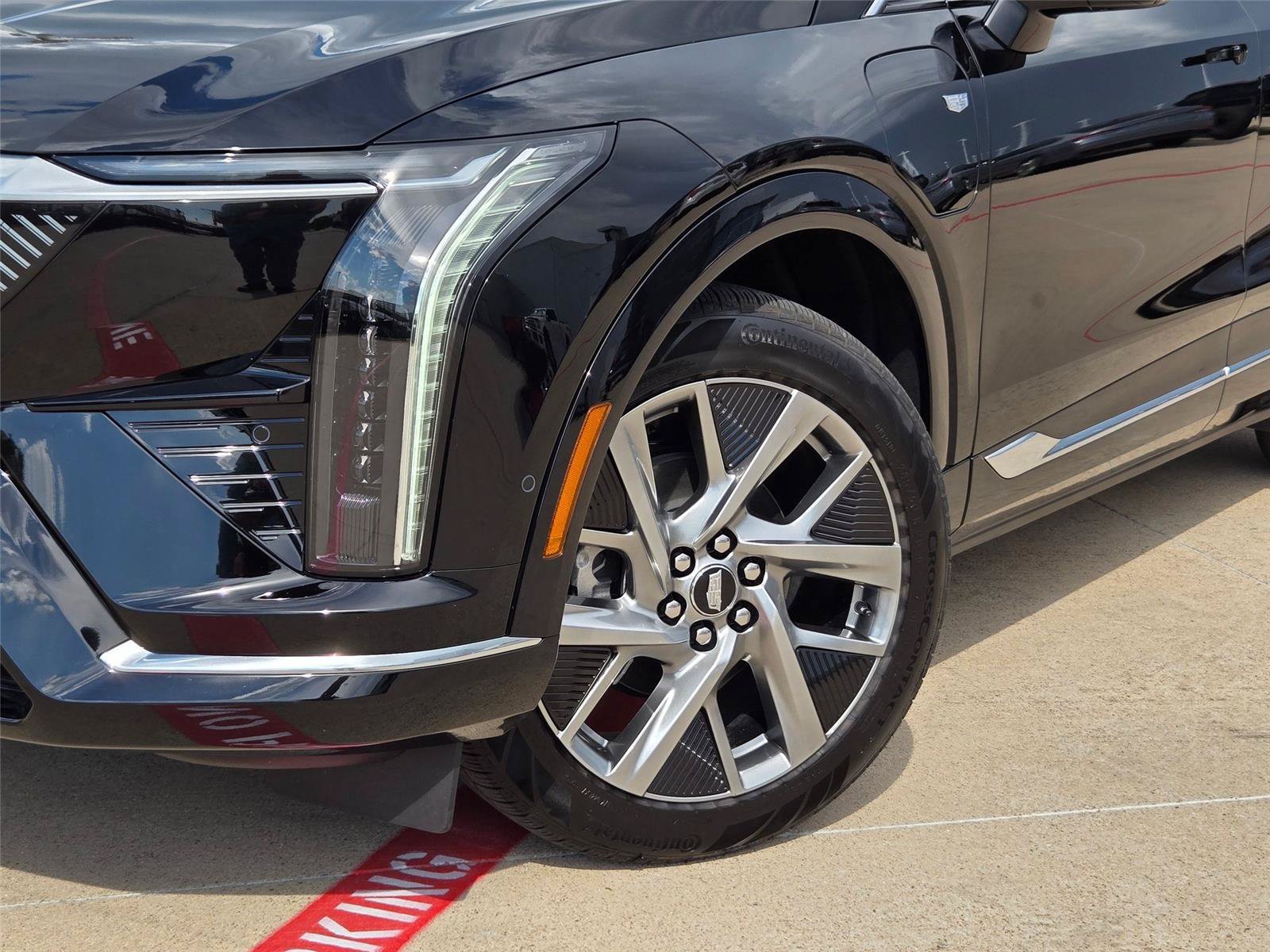 New 2026 Cadillac Optiq Luxury 1 w/ LPO, Floor Liner Package RWD image 7
