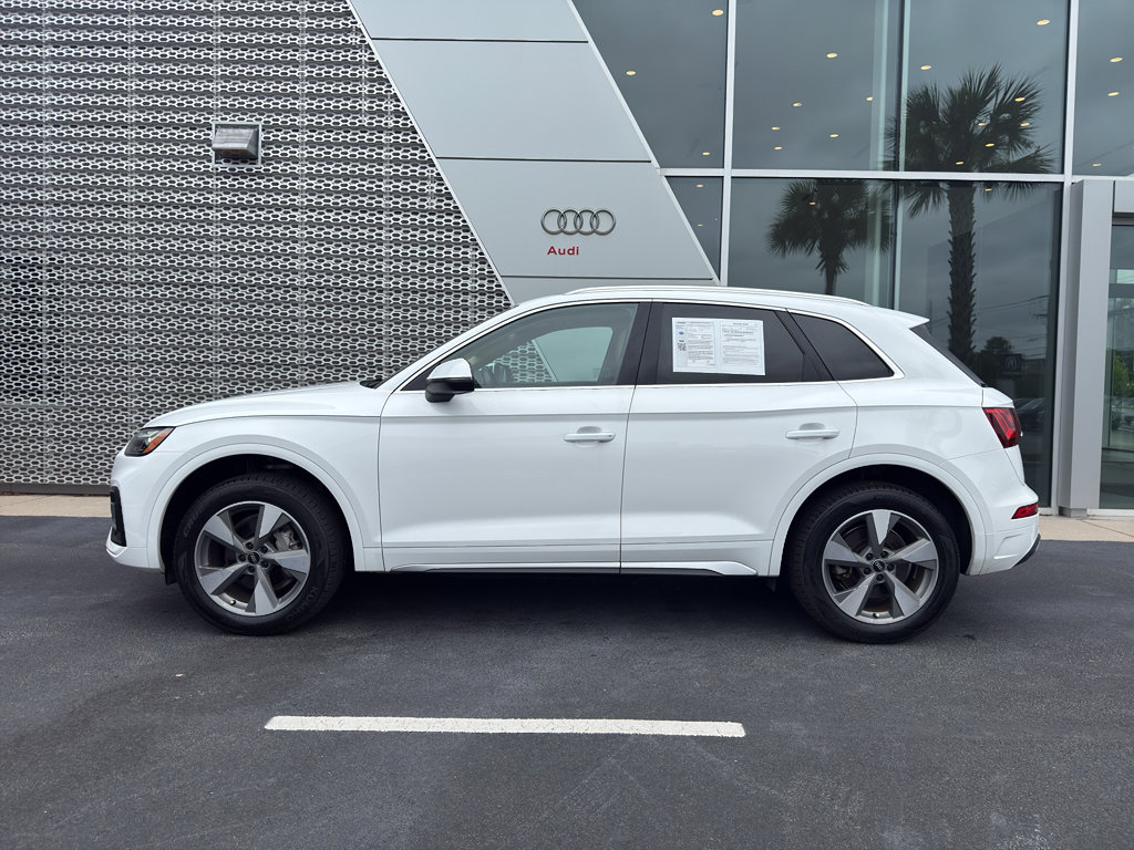 Used 2023 Audi Q5 2.0T Premium w/ Convenience Package AWD/4WD image 3