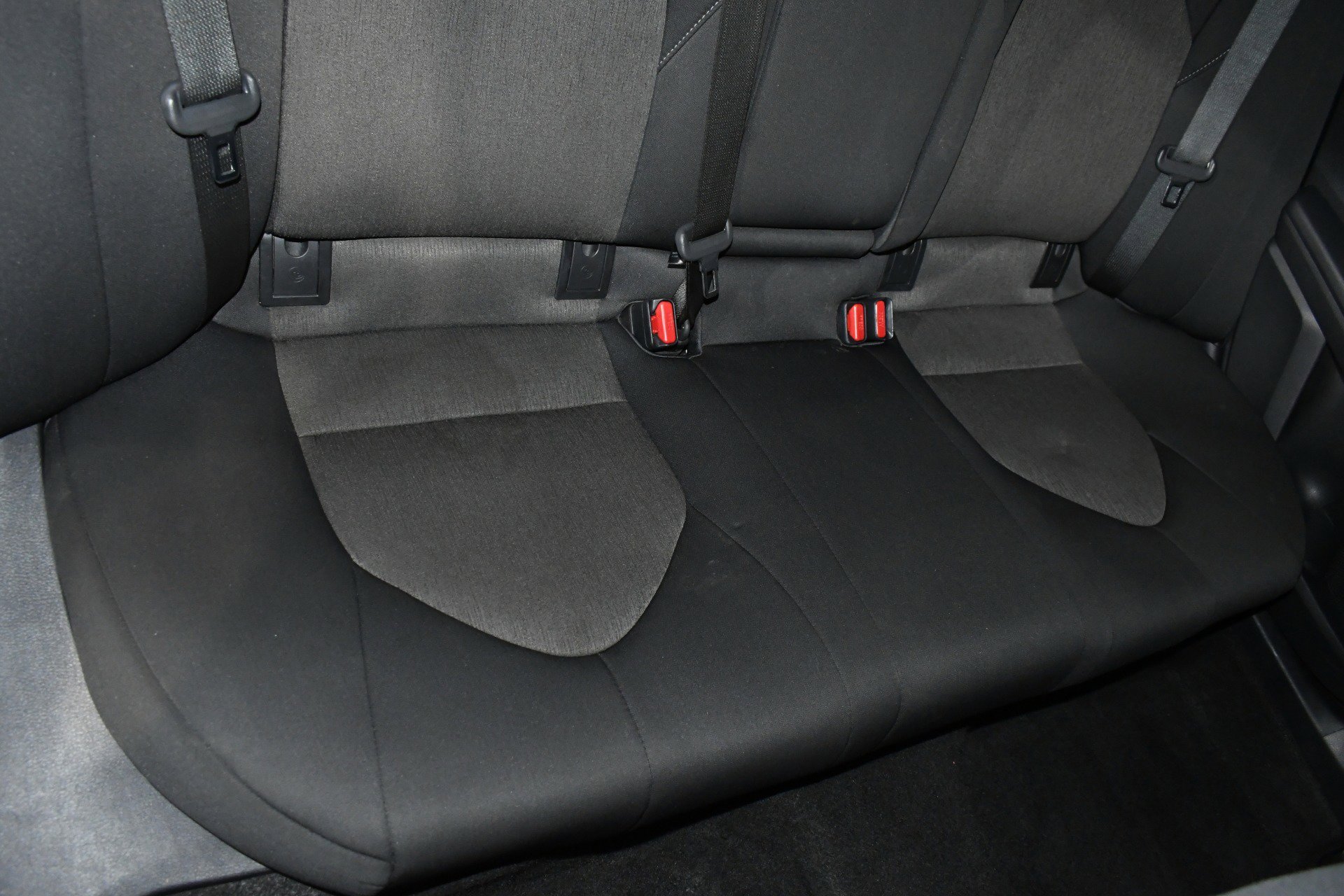 Used 2021 Toyota Camry LE image 20