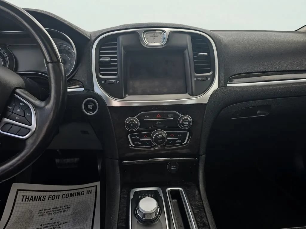Used 2020 Chrysler 300 Limited RWD image 19