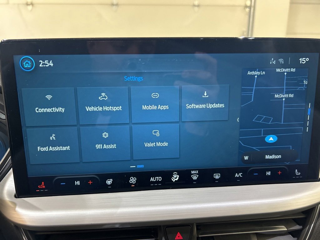 Used 2024 Ford Escape Base w/ PHEV Premium Package image 22