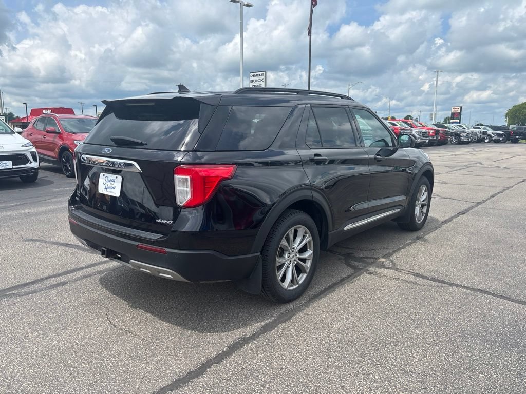 Used 2023 Ford Explorer XLT w/ Equipment Group 202A AWD/4WD image 3