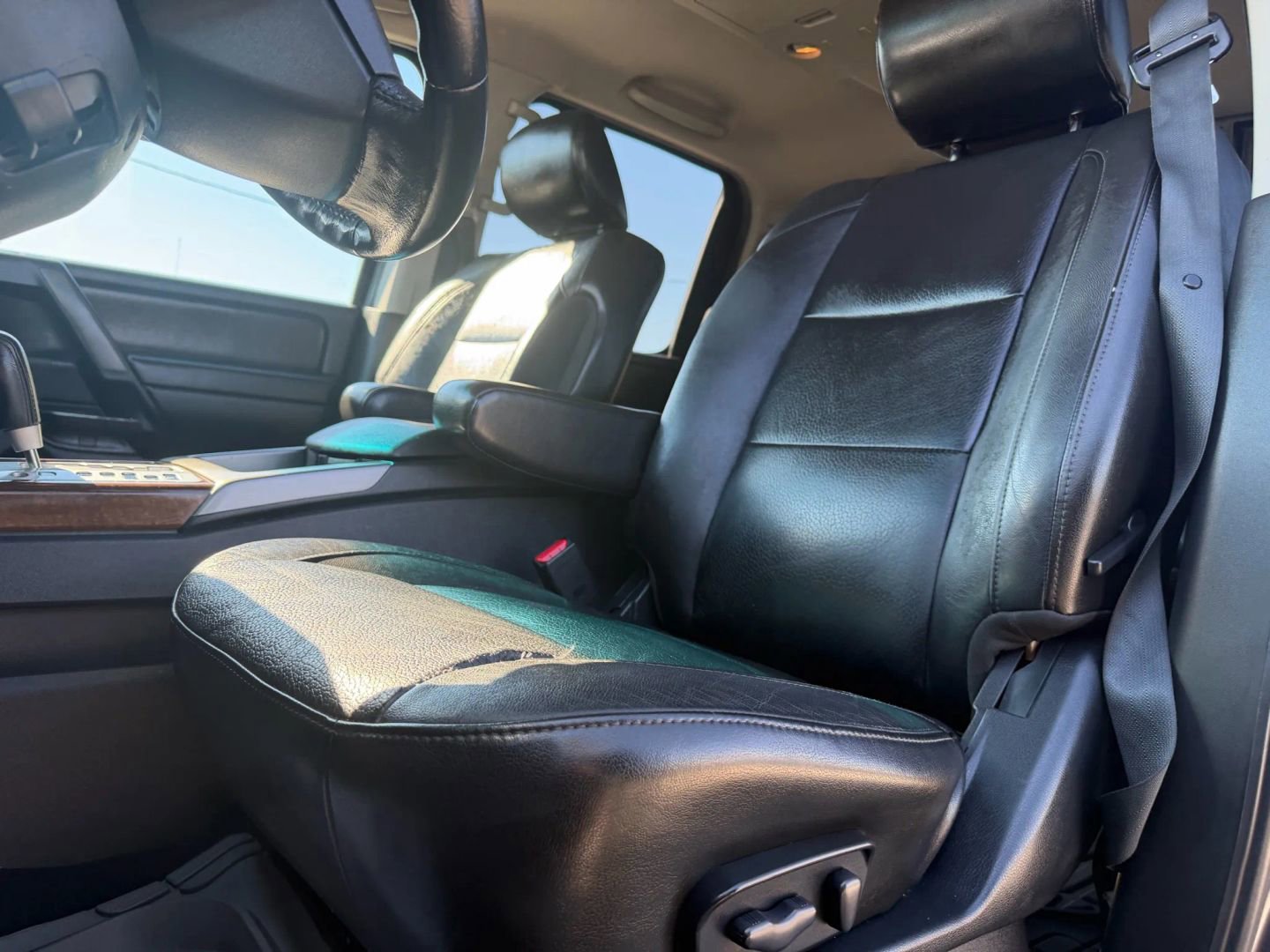 Used 2011 Nissan Titan SL w/ SL Max Utility Pkg image 10