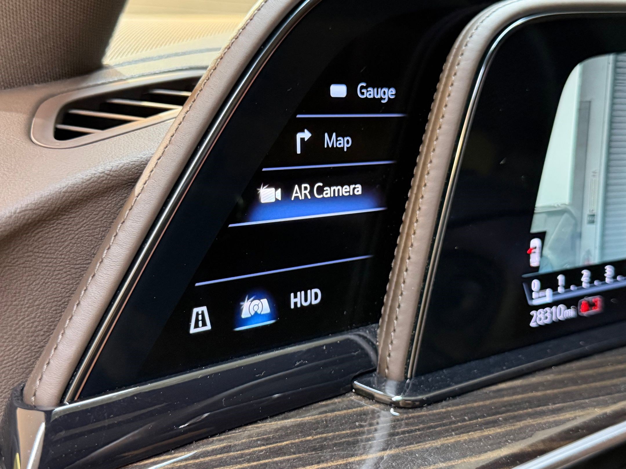 Used 2021 Cadillac Escalade Premium Luxury image 21