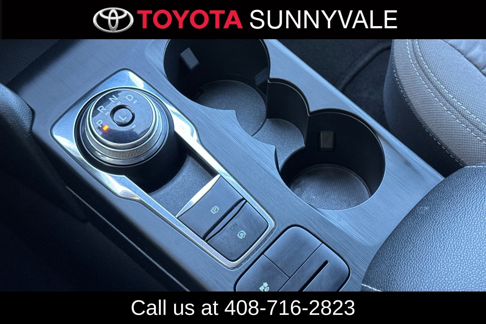 Used 2020 Ford Escape SE Sport image 25