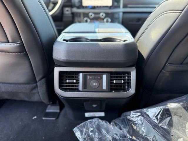 New 2026 Ford F250 Platinum w/ FX4 Off-Road Package AWD/4WD image 29
