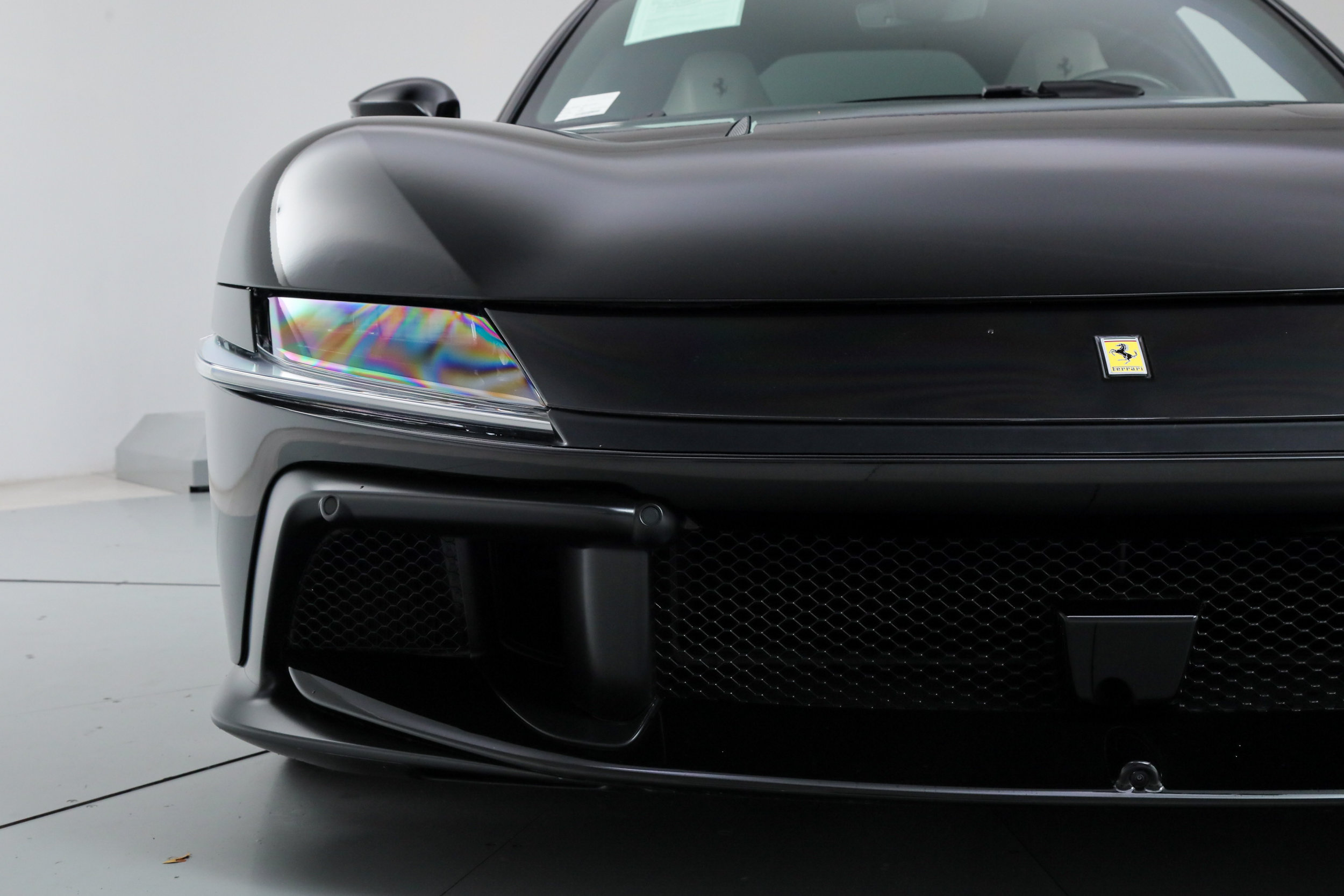 Certified 2025 Ferrari 12Cilindri RWD image 13