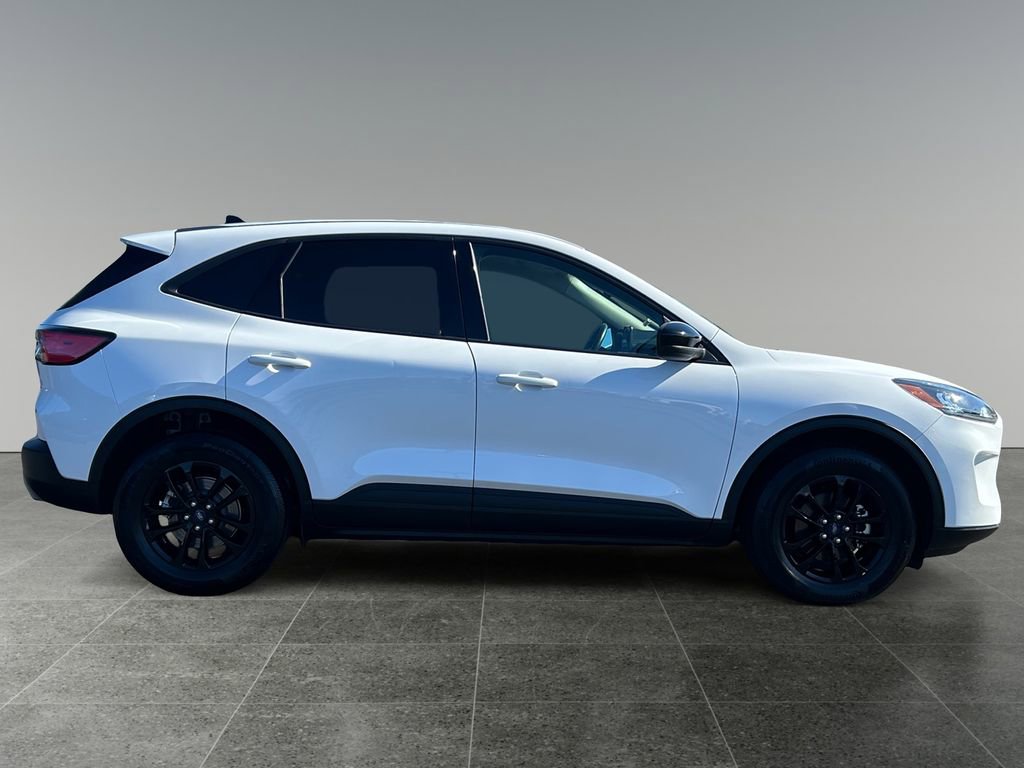 Used 2020 Ford Escape SE Sport image 9