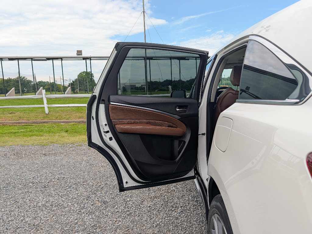 Used 2019 Acura MDX w/ Technology Package AWD/4WD image 11