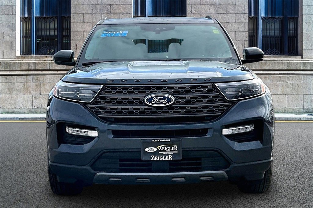 Used 2023 Ford Explorer XLT w/ Equipment Group 202A image 3