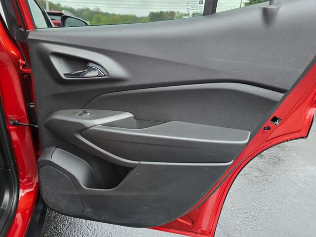 Used 2024 Chevrolet Trax LS w/ LS Convenience Package FWD image 21
