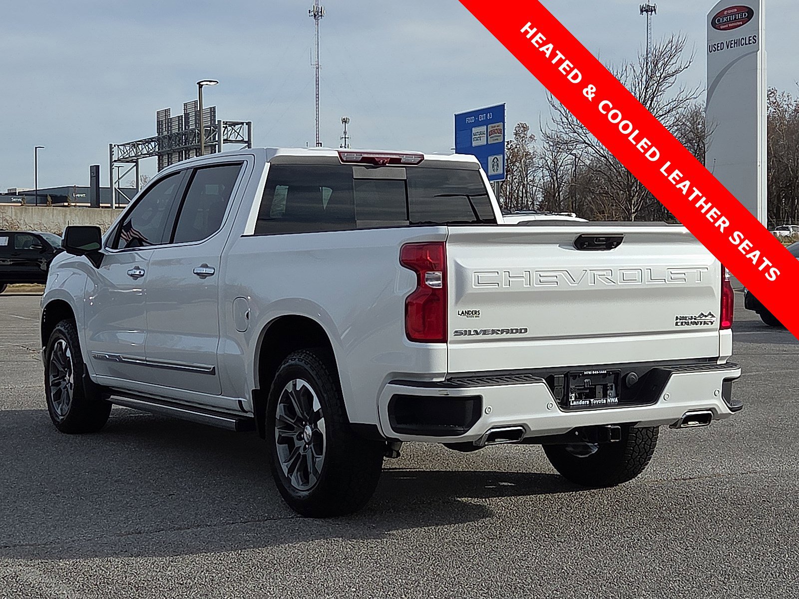 Used 2025 Chevrolet Silverado 1500 High Country w/ Technology Package image 4