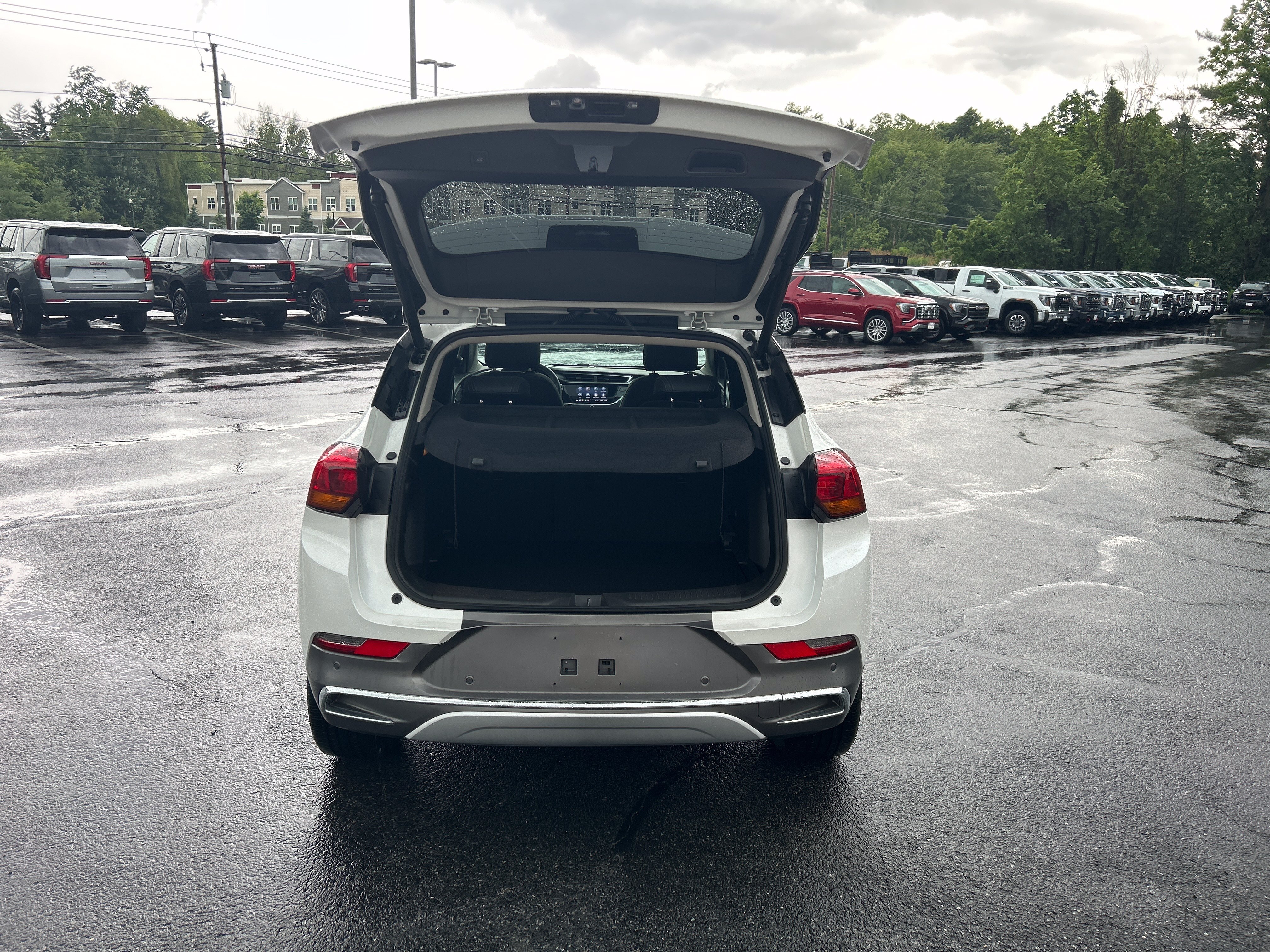 Certified 2023 Buick Encore GX Essence w/ Advanced Technology Package AWD/4WD image 9