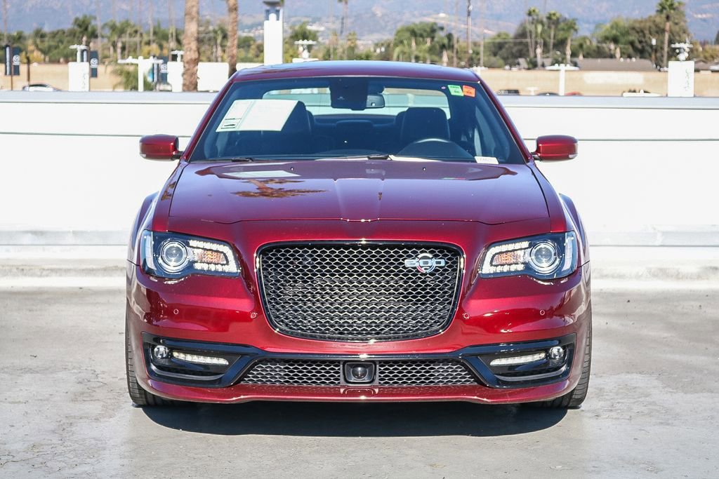 Used 2023 Chrysler 300 C image 3