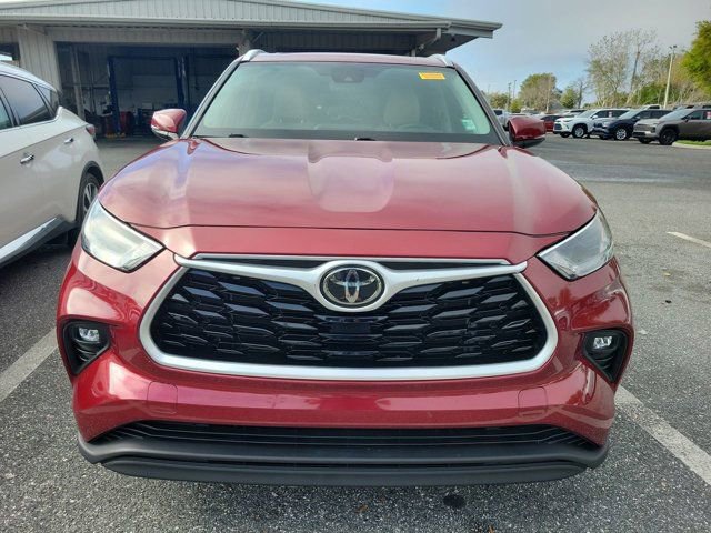 Used 2022 Toyota Highlander XLE image 9