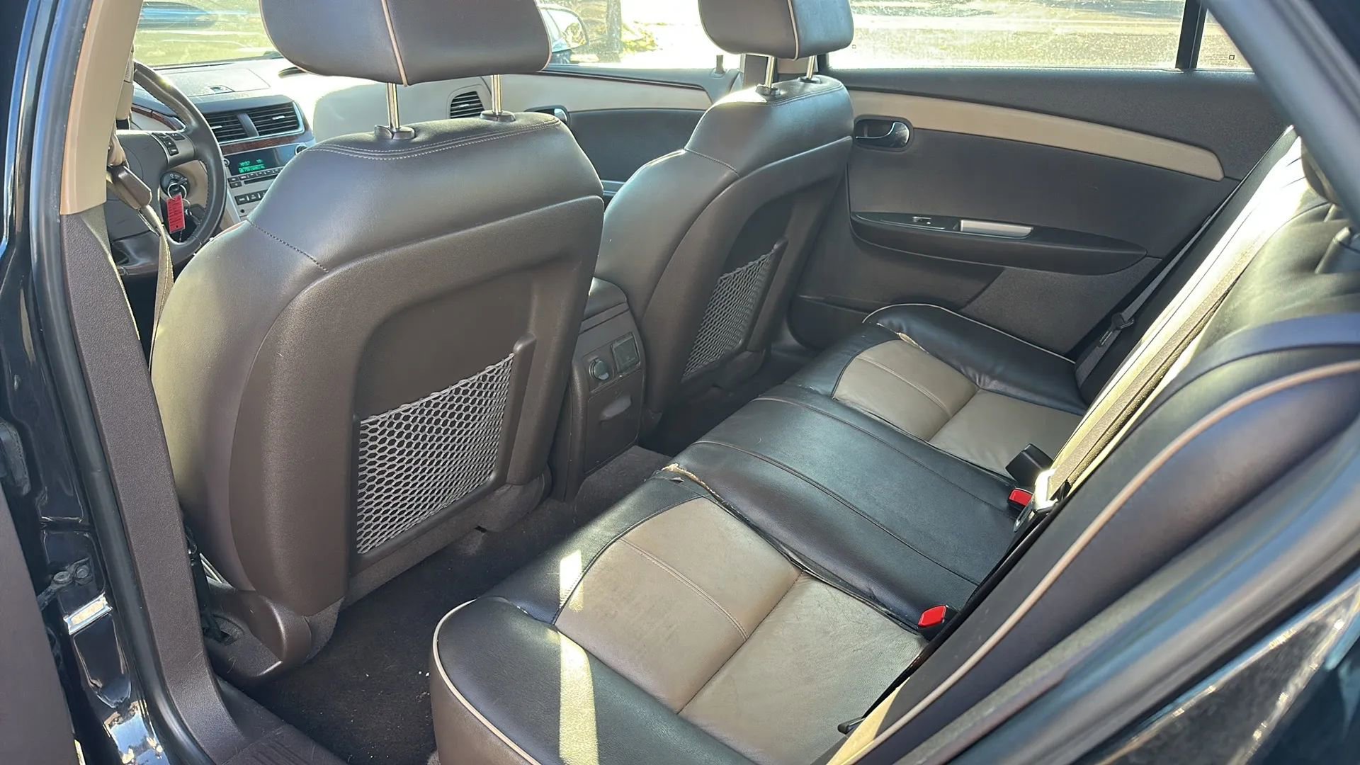 Used 2011 Chevrolet Malibu LTZ image 9