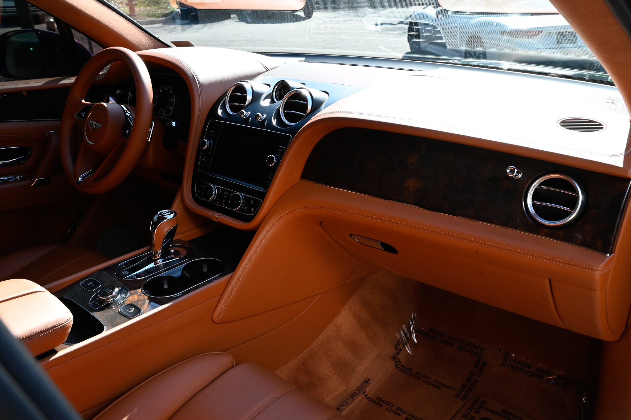 Used 2019 Bentley Bentayga image 51