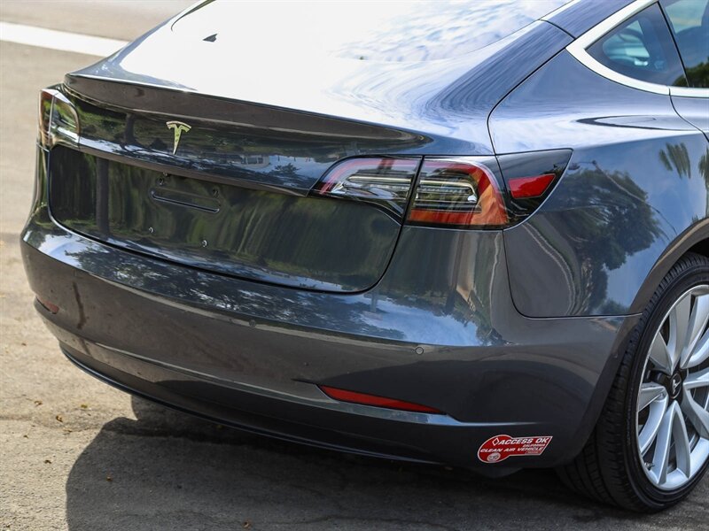 Used 2018 Tesla Model 3 Long Range RWD image 14
