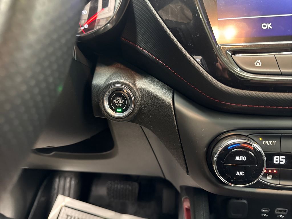 Used 2023 Chevrolet TrailBlazer RS w/ Sun and Liftgate Package image 30