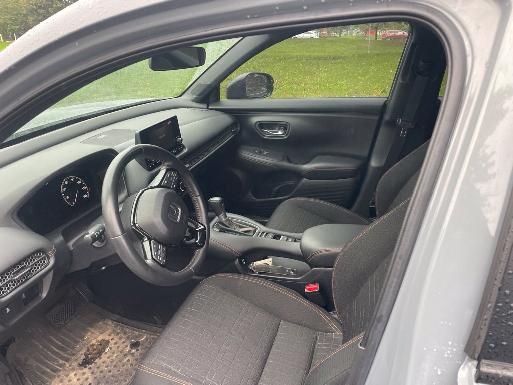 Used 2024 Honda HR-V Sport image 11