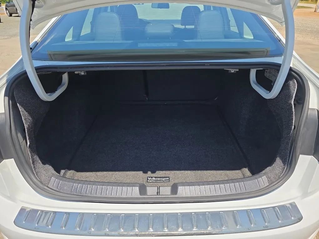 Used 2019 Volkswagen Jetta SE FWD image 42
