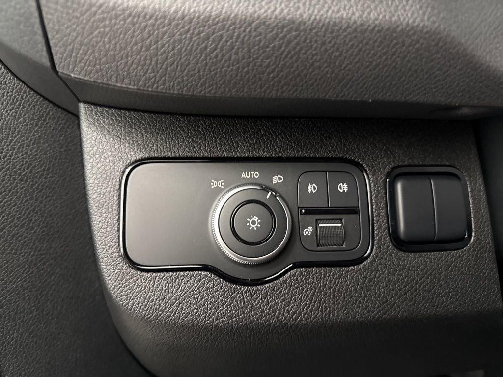 New 2025 Mercedes-Benz Sprinter 4500 image 26