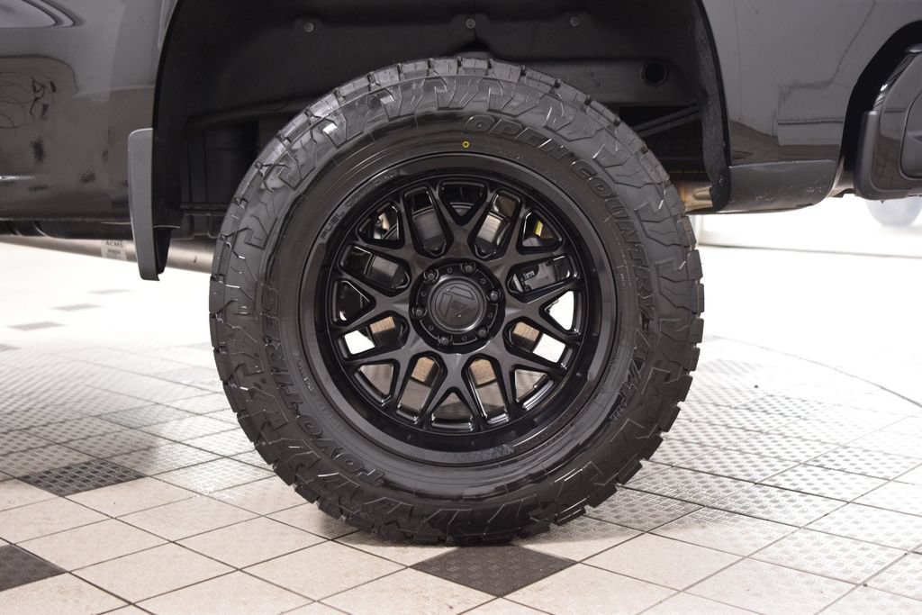 Used 2025 Chevrolet Silverado 1500 High Country w/ Midnight Edition AWD/4WD image 22