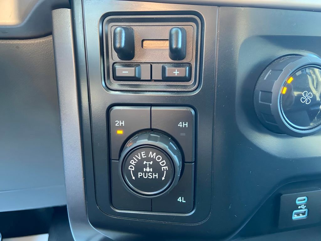 Used 2023 Ford F150 XLT w/ Trailer Tow Package image 31