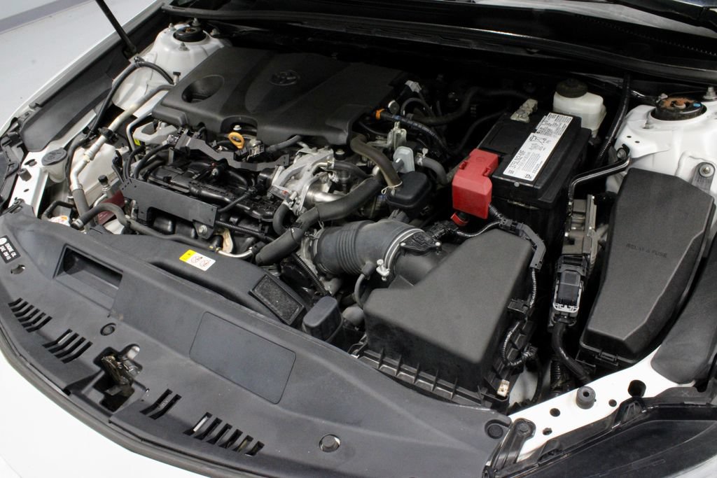 Used 2020 Toyota Camry XSE FWD image 17