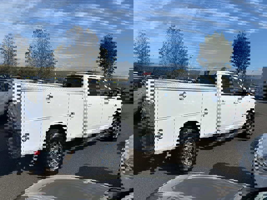 Used 2022 RAM 3500 Big Horn image 6