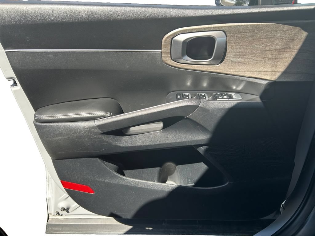 Used 2023 Kia Sorento S w/ Panoramic Sunroof Package AWD/4WD image 29