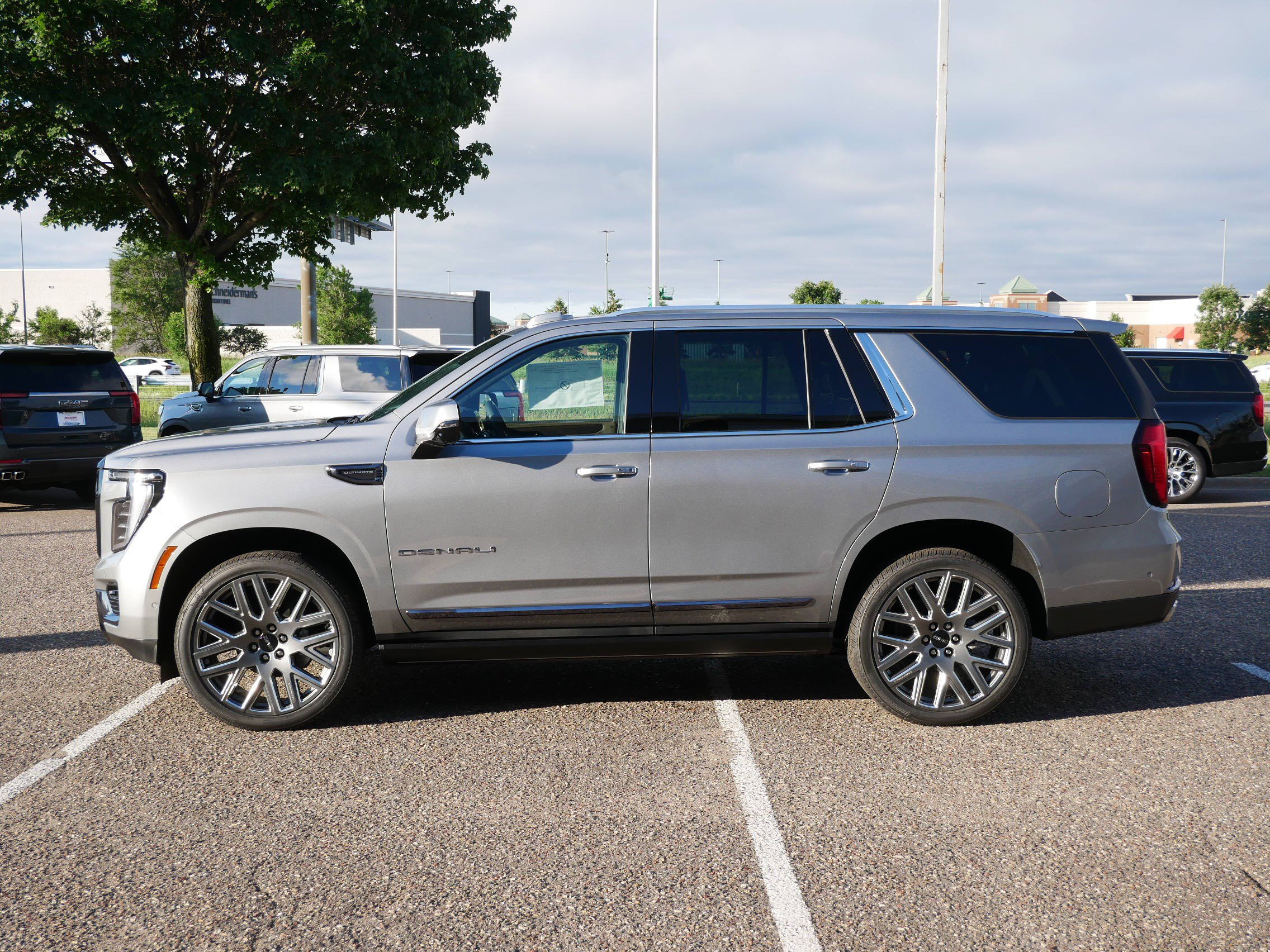 New 2026 GMC Yukon Denali Ultimate AWD/4WD image 4
