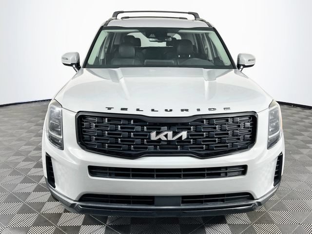 Used 2022 Kia Telluride EX w/ EX Premium Package AWD/4WD image 3