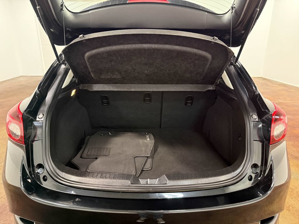 Used 2018 MAZDA MAZDA3 Touring FWD image 70