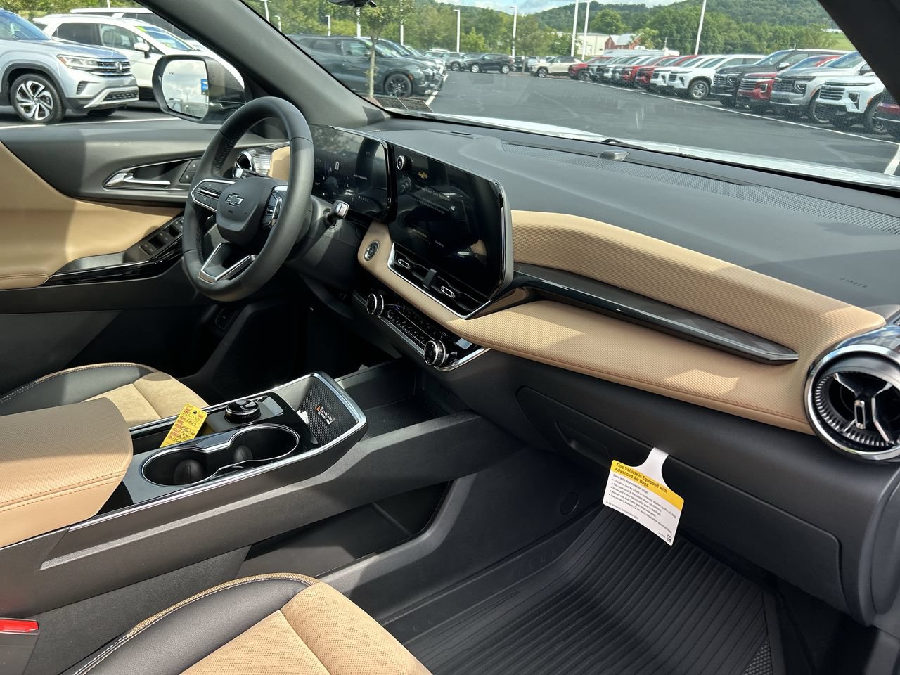 New 2027 Chevrolet Equinox ACTIV w/ Safety and Technology Package AWD/4WD image 16