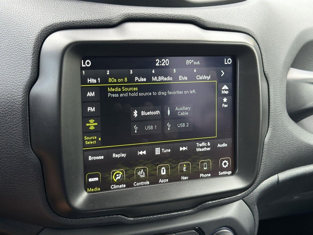 Used 2022 Jeep Renegade Altitude w/ Convenience Group AWD/4WD image 13