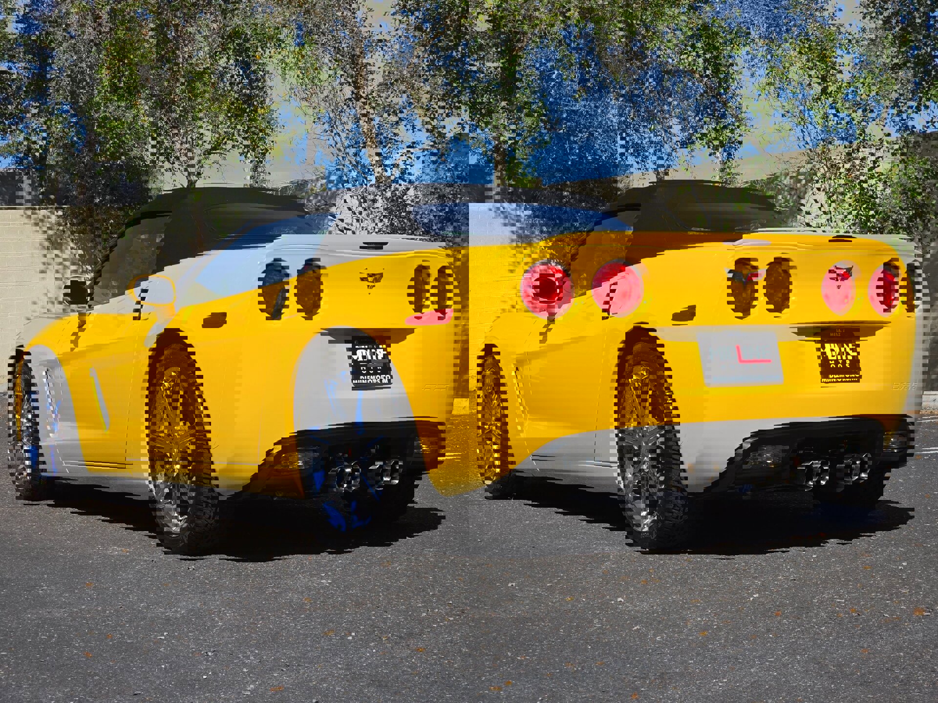 Used 2010 Chevrolet Corvette Convertible w/ Preferred Equipment Group image 10