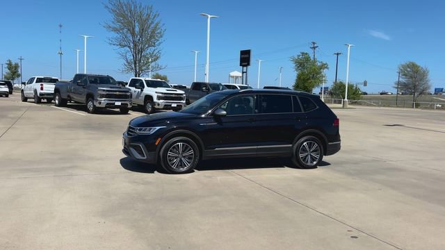 Used 2024 Volkswagen Tiguan Wolfsburg Edition AWD/4WD image 5