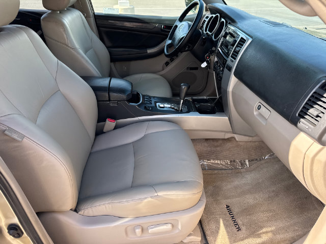 Used 2005 Toyota 4Runner Limited RWD image 16