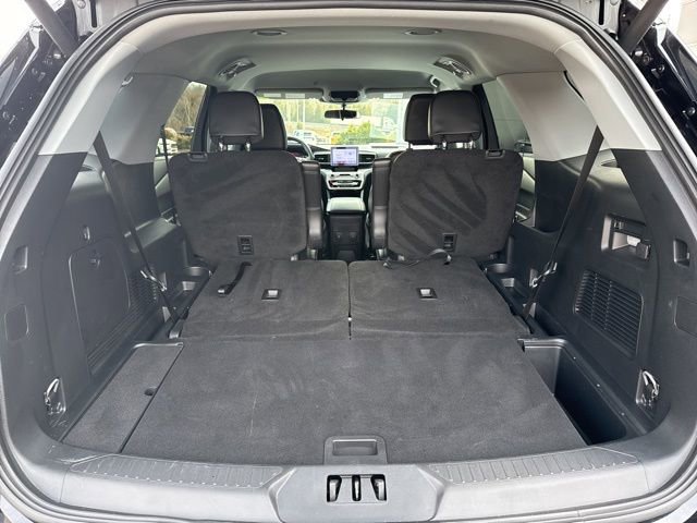 Used 2023 Ford Explorer XLT w/ Equipment Group 202A image 38