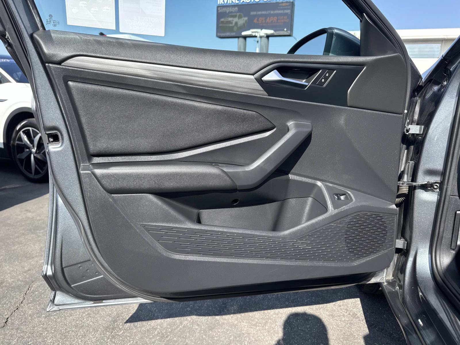 Used 2019 Volkswagen Jetta SEL w/ Cold Weather Package FWD image 20
